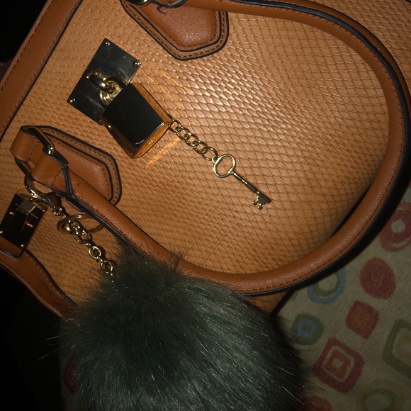 Brown purse - Picture 1 of 3